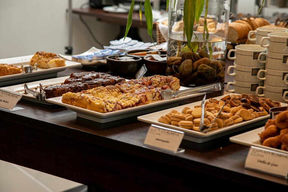 Breakfast, Buffet breakfast