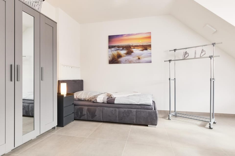 SP-Living Straubing, hochwertig und modern ausgestattete 3-Zimmer-Wohnung, Business, Monteurunterkunft Apartment in Straubing