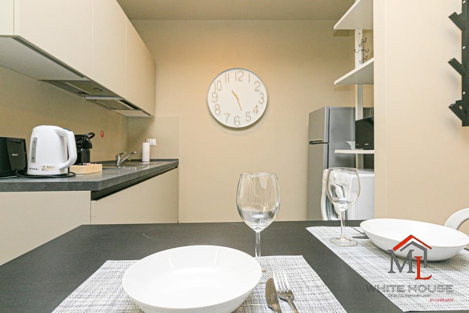 Kitchen or kitchenette, Dining area, kitchen