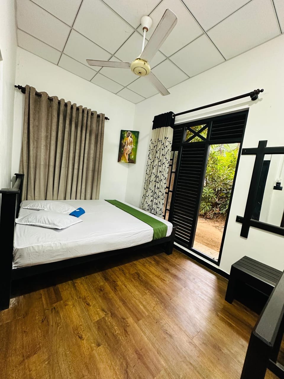 Property building, Bed, Bedroom