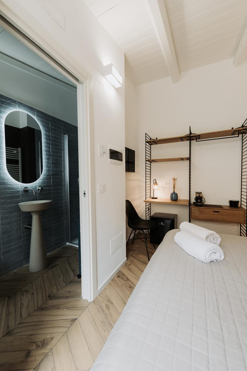 Photo of the whole room, Bedroom, towels, air conditioner
