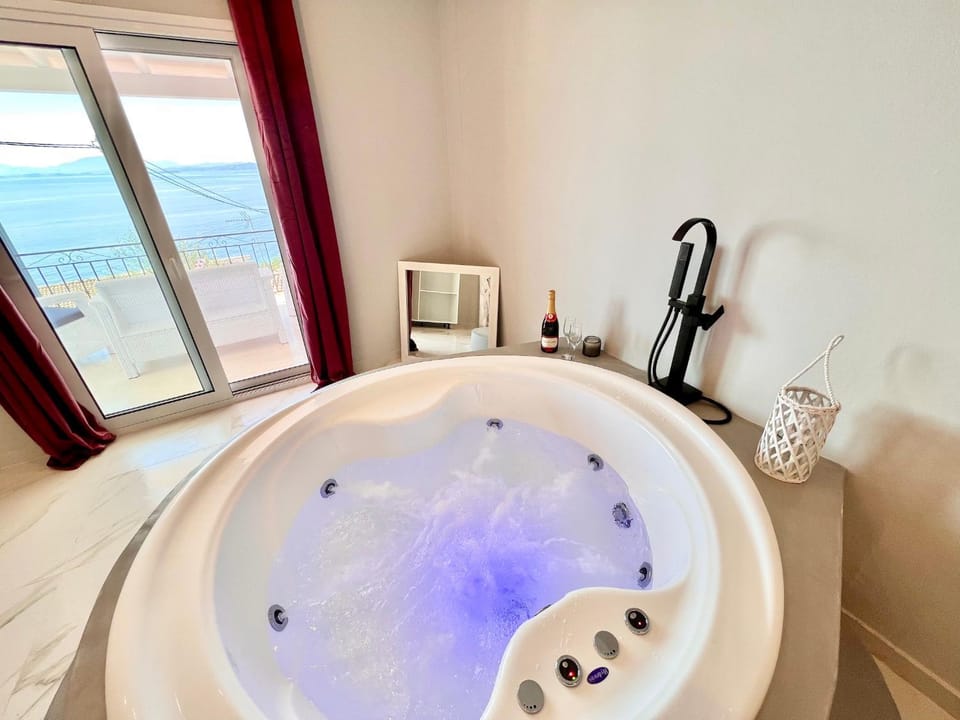 Hot Tub, Sea view