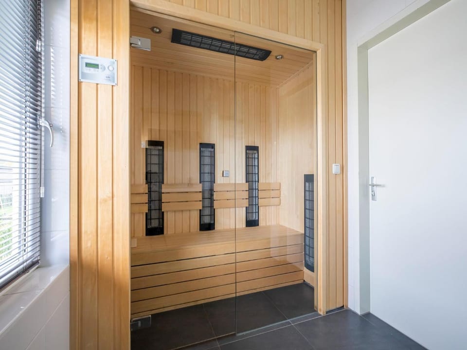 Harderwold Villa - 234 | Jacuzzi & Sauna House in Biddinghuizen