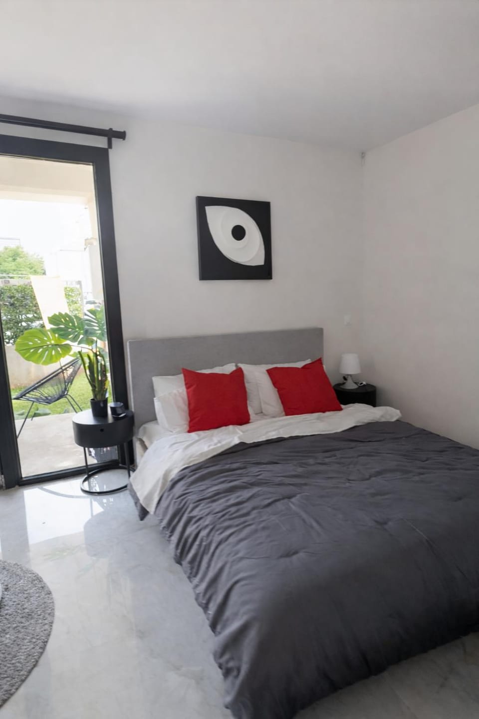 Like a Royal - Modern Garden Studio in Neos Kosmos Apartment in Athens