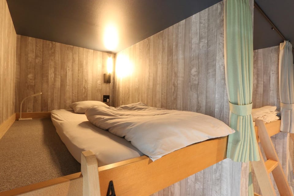 Bed, Photo of the whole room
