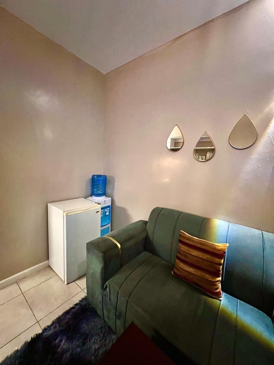 Bnb Guru coral bells cozy studio Kiambu road Apartment in Nairobi
