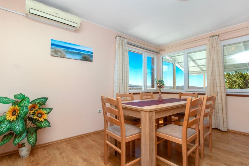Dining area, air conditioner