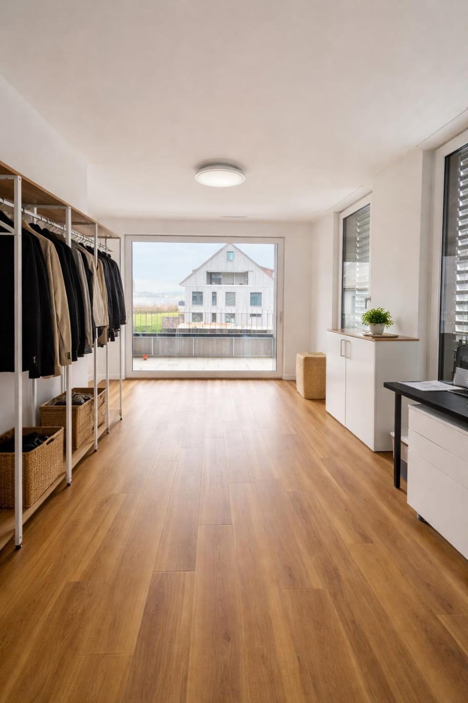 Photo of the whole room, wardrobe