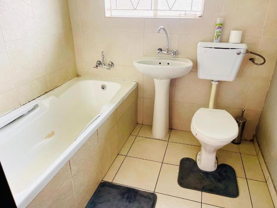 Kings Palace Guesthouse Bed and Breakfast in South Africa