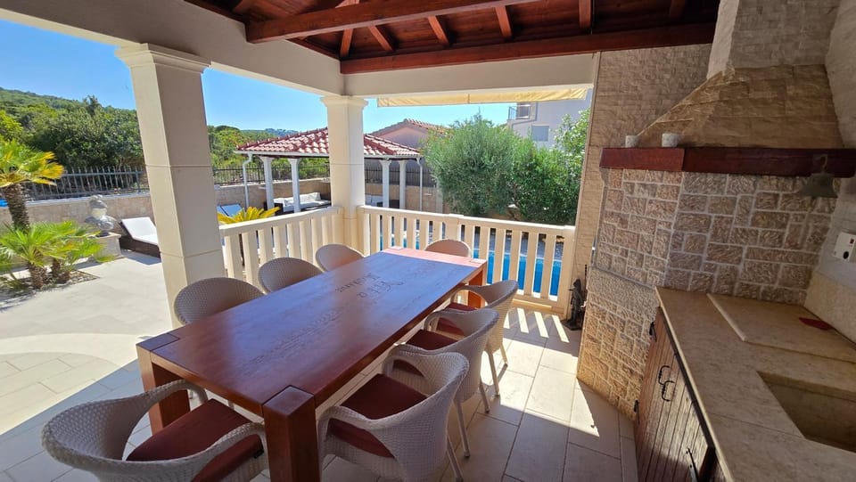 Luxury Family Villa Maslina with Pool -Šolta Island near Split Villa in Split-Dalmatia County
