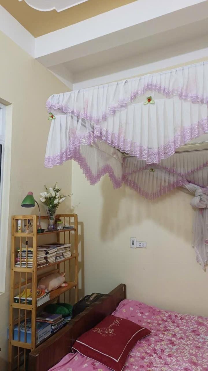 Phòng giường lớn có cửa sổ, cách chợ 500m Vacation rental in Vietnam