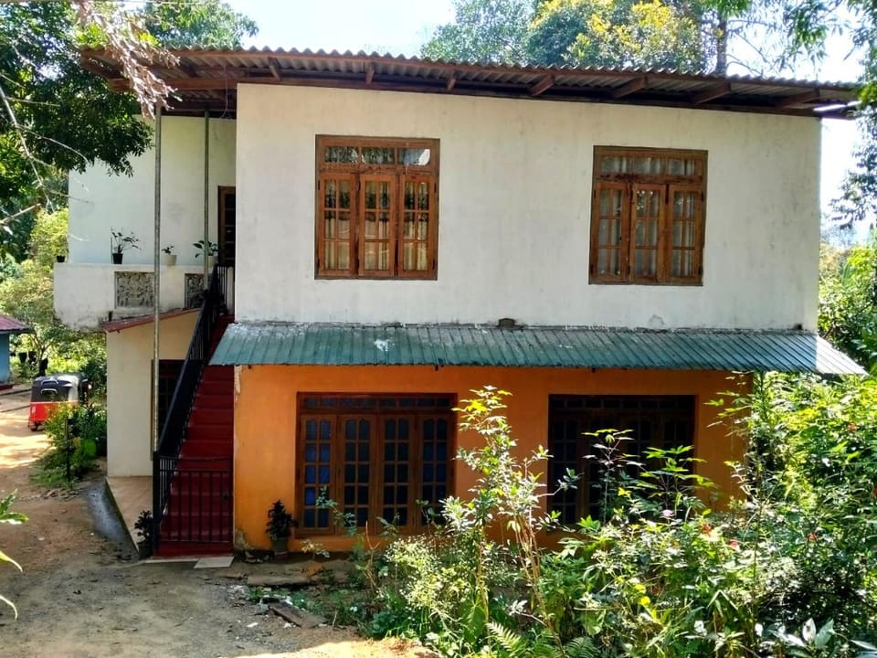 Property building, Day, Garden, Garden view