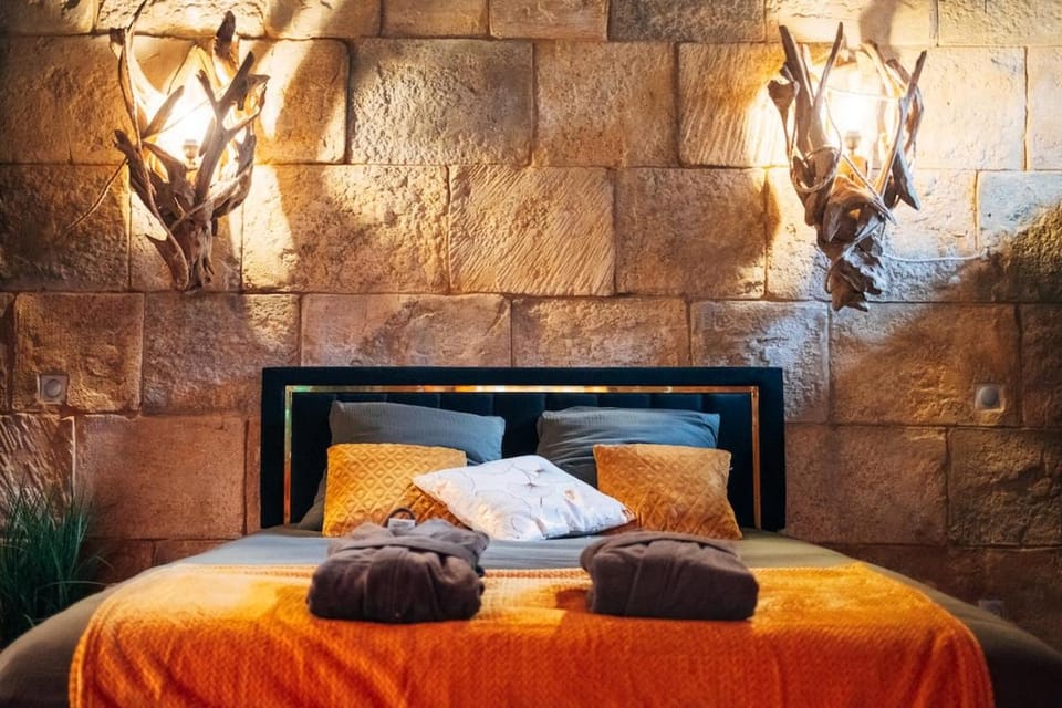 Bed, Bedroom