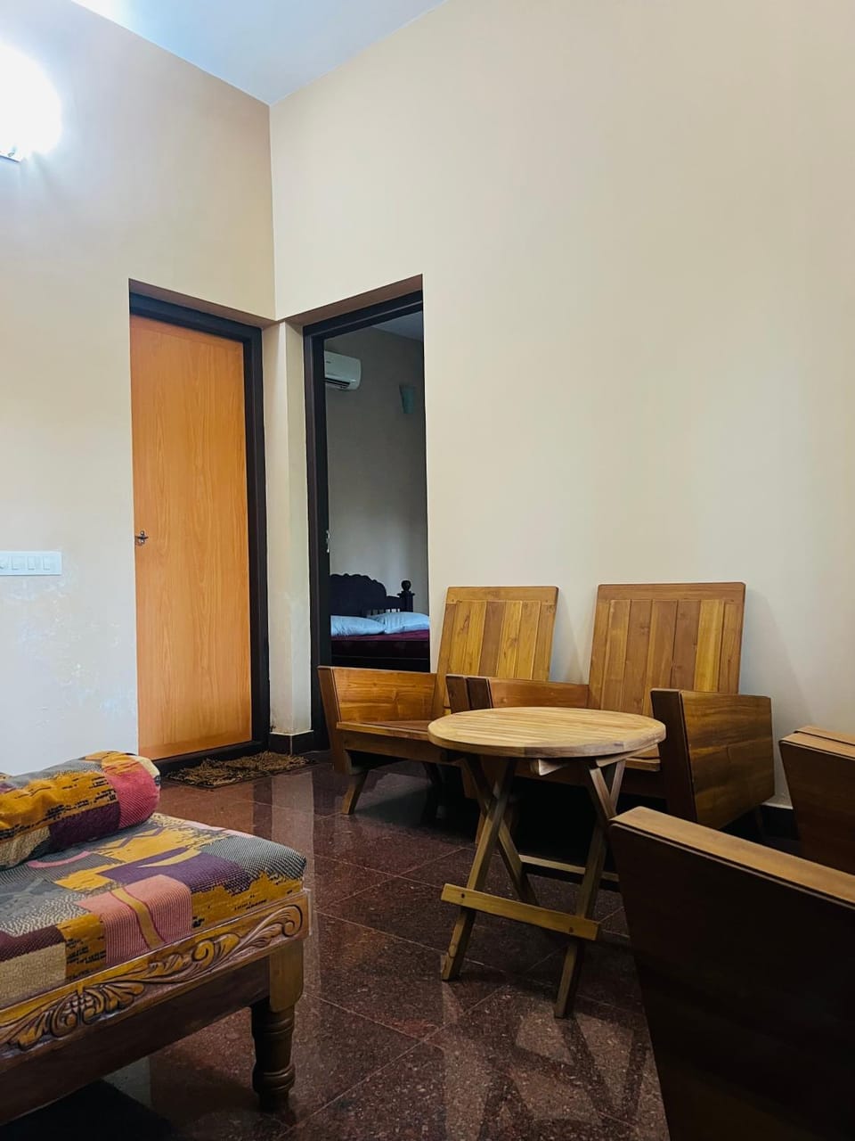 Photo of the whole room, Seating area, Bedroom