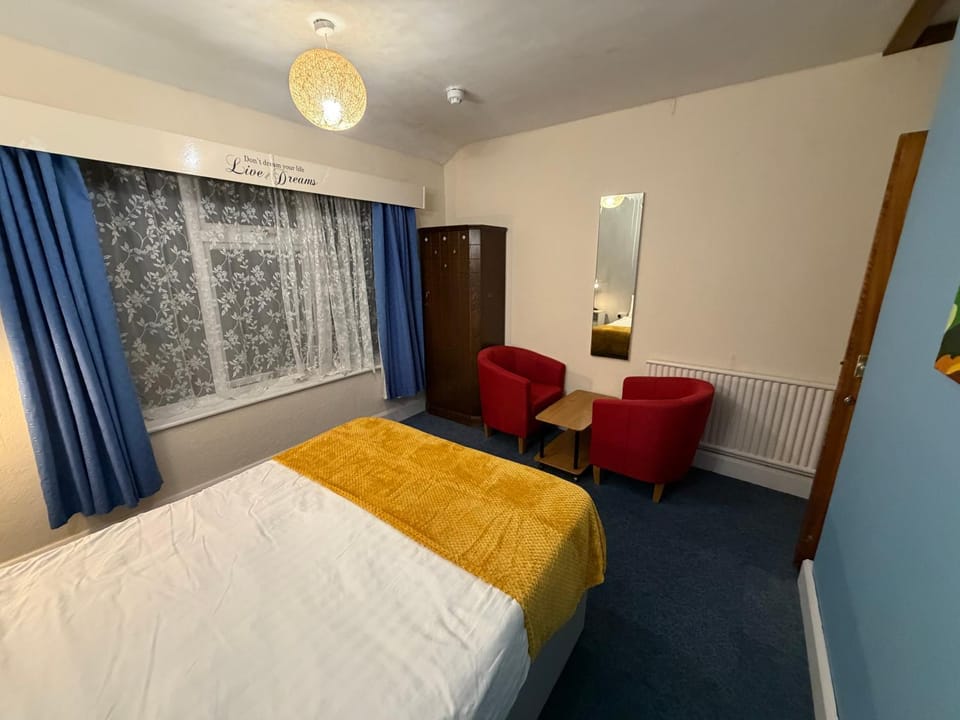 Seating area, Bedroom