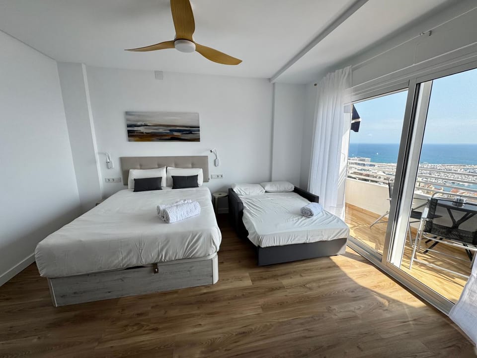 Downtown apartment with the best ocean views Apartment in Alicante