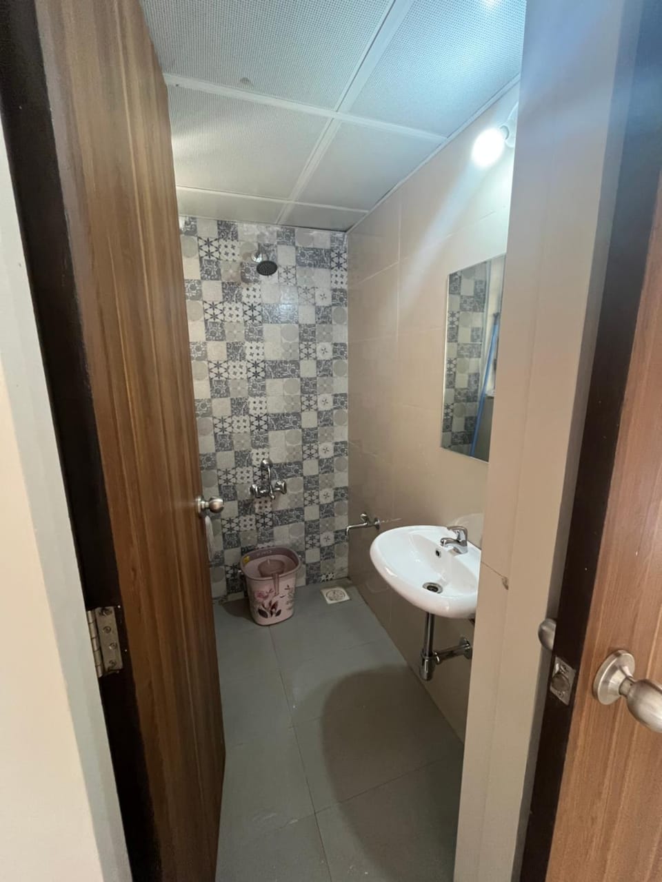 Dosti Grater Thane Apartment in Thane