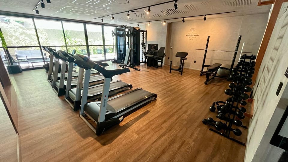 Fitness centre/facilities, air conditioner