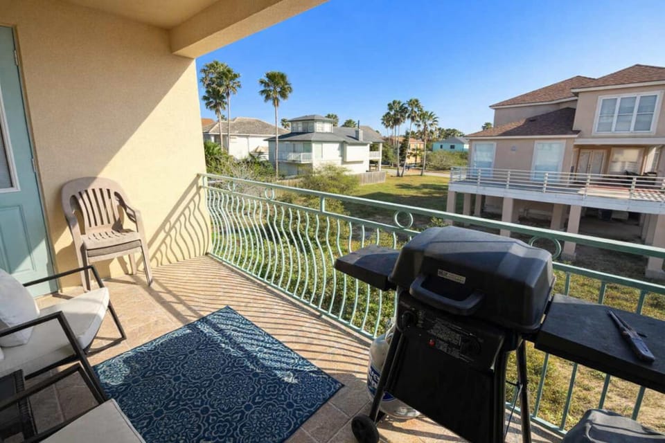 Sunset Bay Views - Private 3 Levels - Rooftop Patio House in South Padre Island