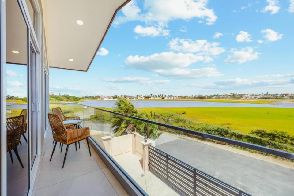 Palm Beach 4BR Villa | Beach Vibe by Bocobay Villa in Noord