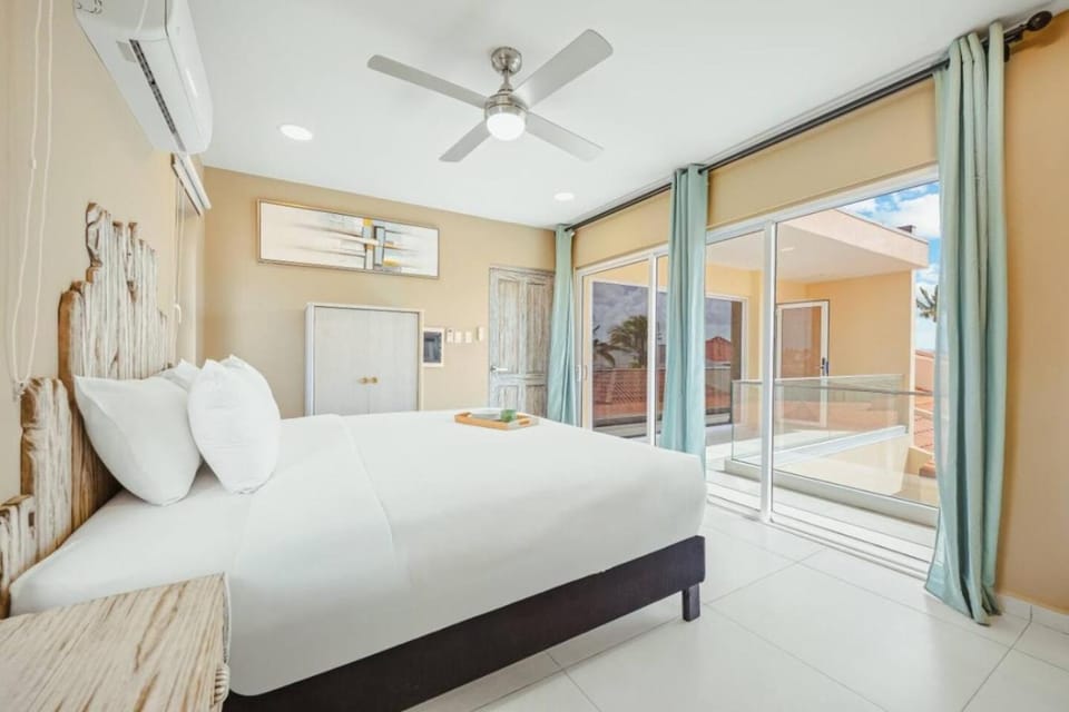 Palm Beach 4BR Villa | Beach Vibe by Bocobay Villa in Noord
