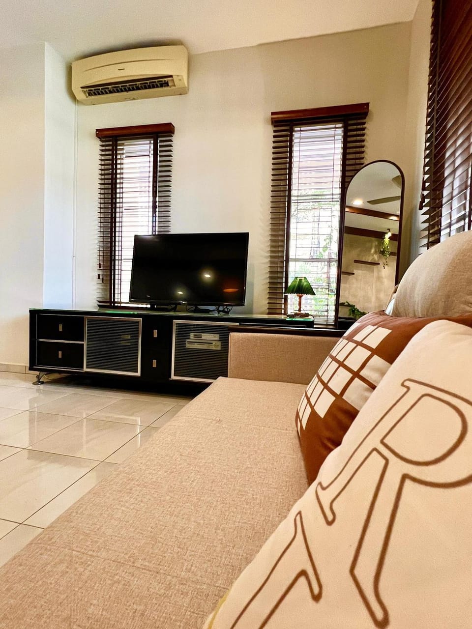 TV and multimedia, air conditioner