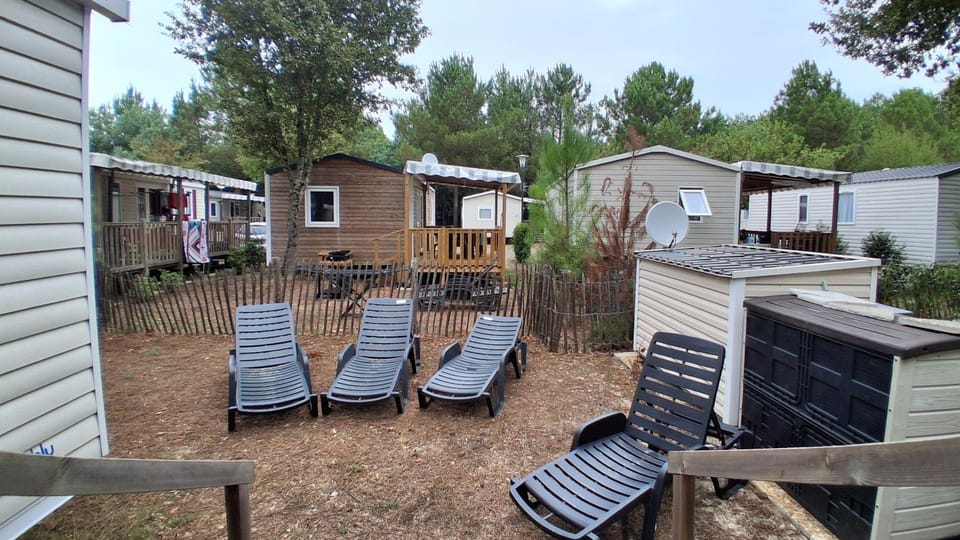Mobilhome 3 chambres chez Yvan Campground/ 
RV Resort in Saint-Julien-en-Born