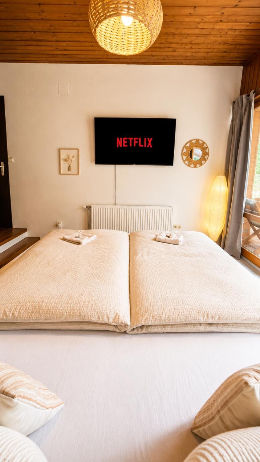 Bed, Bedroom