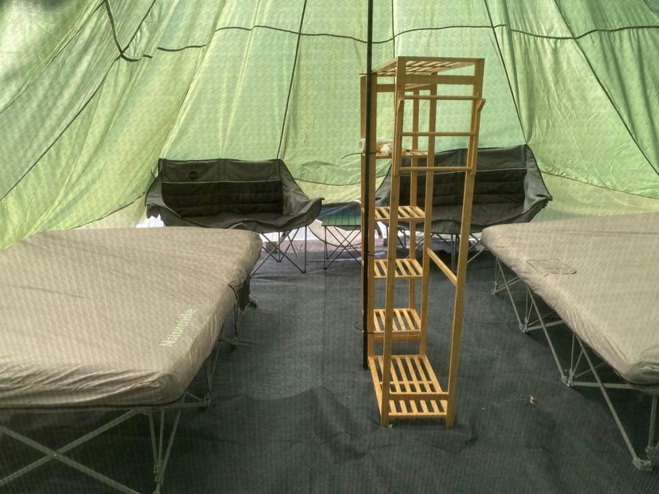 RWH Country Glamping Campsite 4 Luxury tent in Illinois