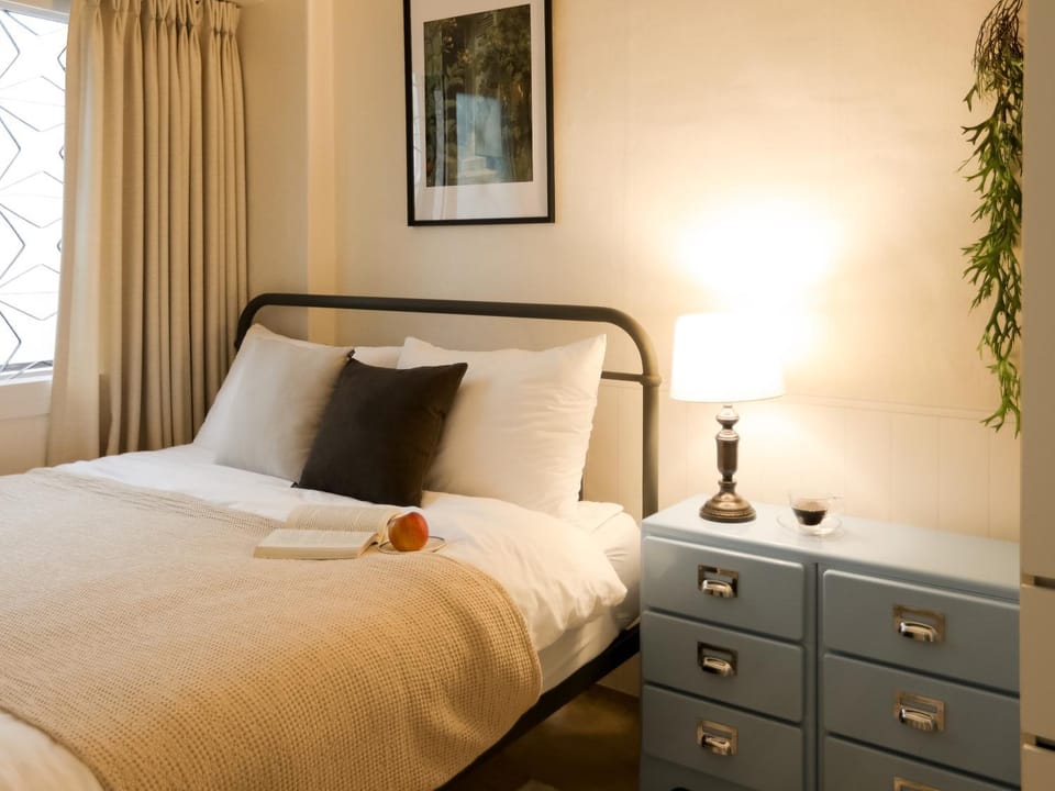 Bed, Photo of the whole room, Bedroom, wardrobe