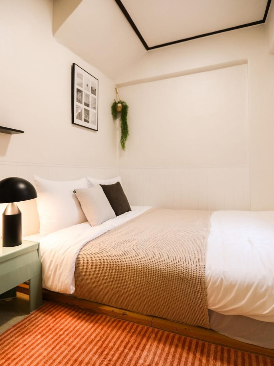 Bedroom, heating