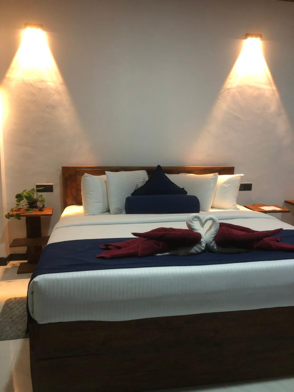 Photo of the whole room, Bedroom