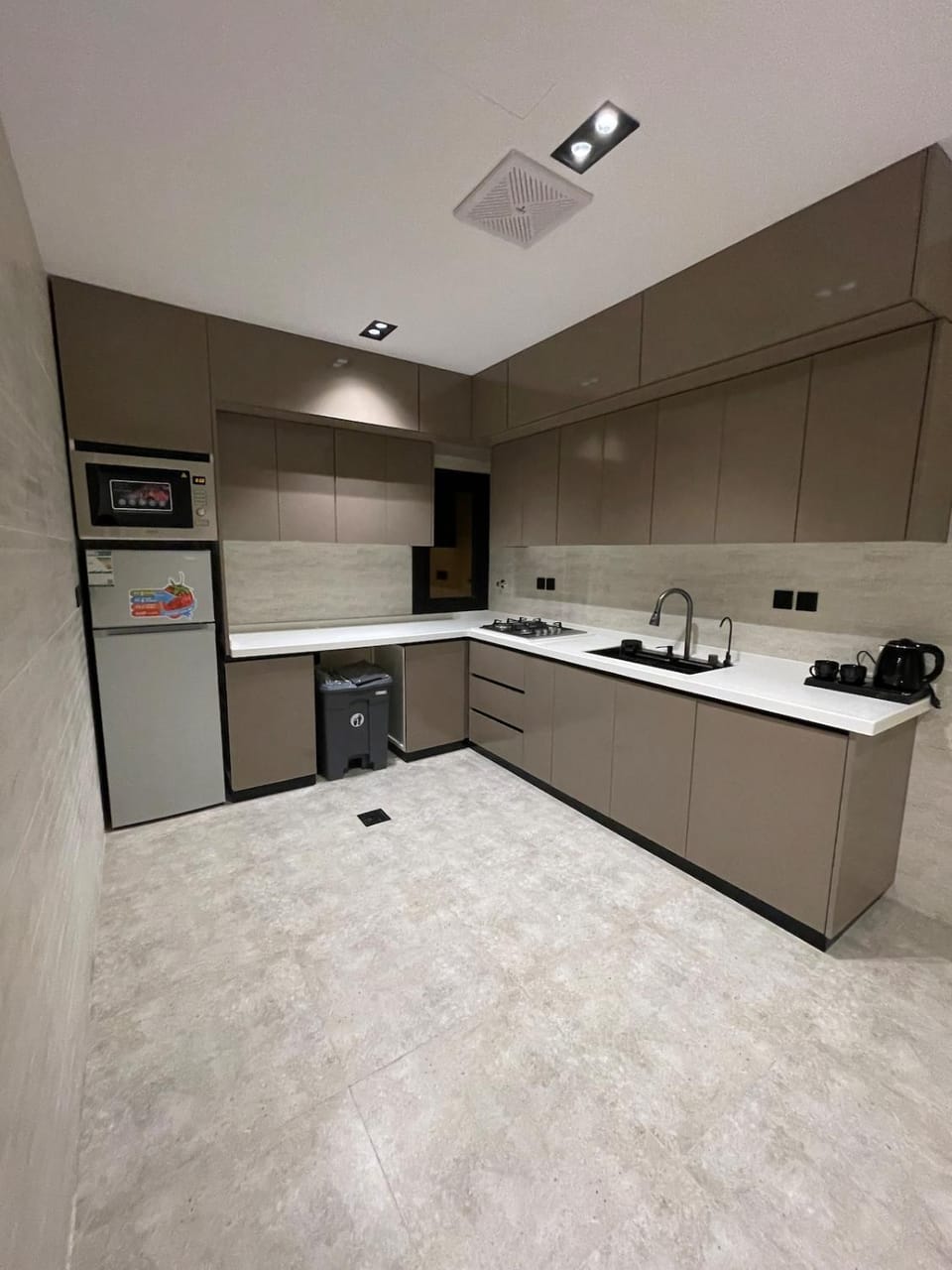 Two-bedroom hotel apartment and a hall close to the campus and services Apartment in Medina