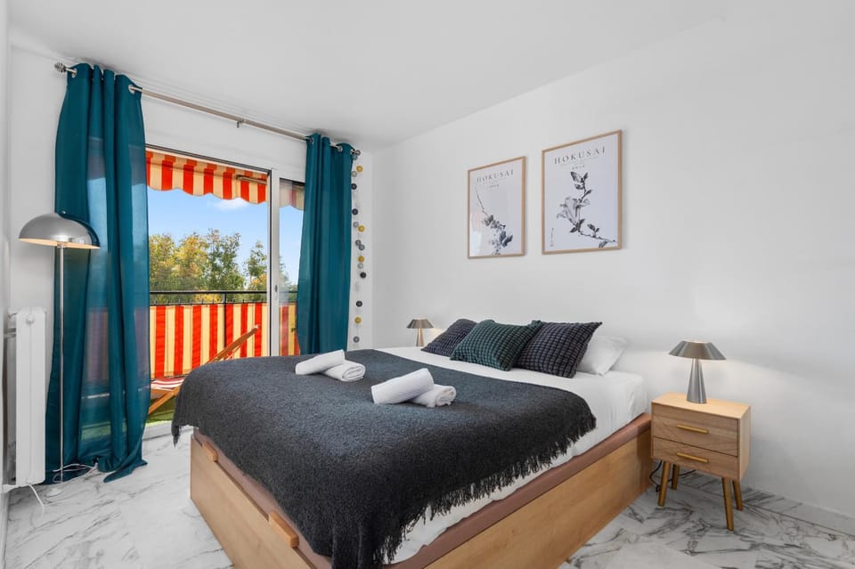 Appartement 4 personnes avec magnifique vue mer Apartment in Menton