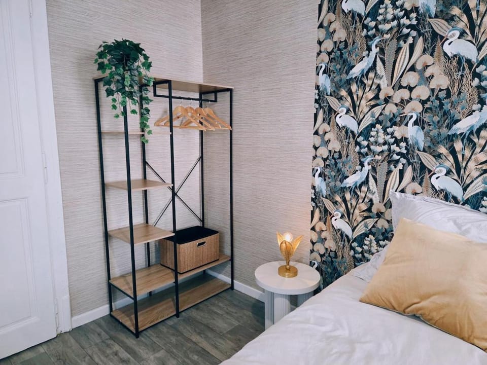 Bedroom, wardrobe