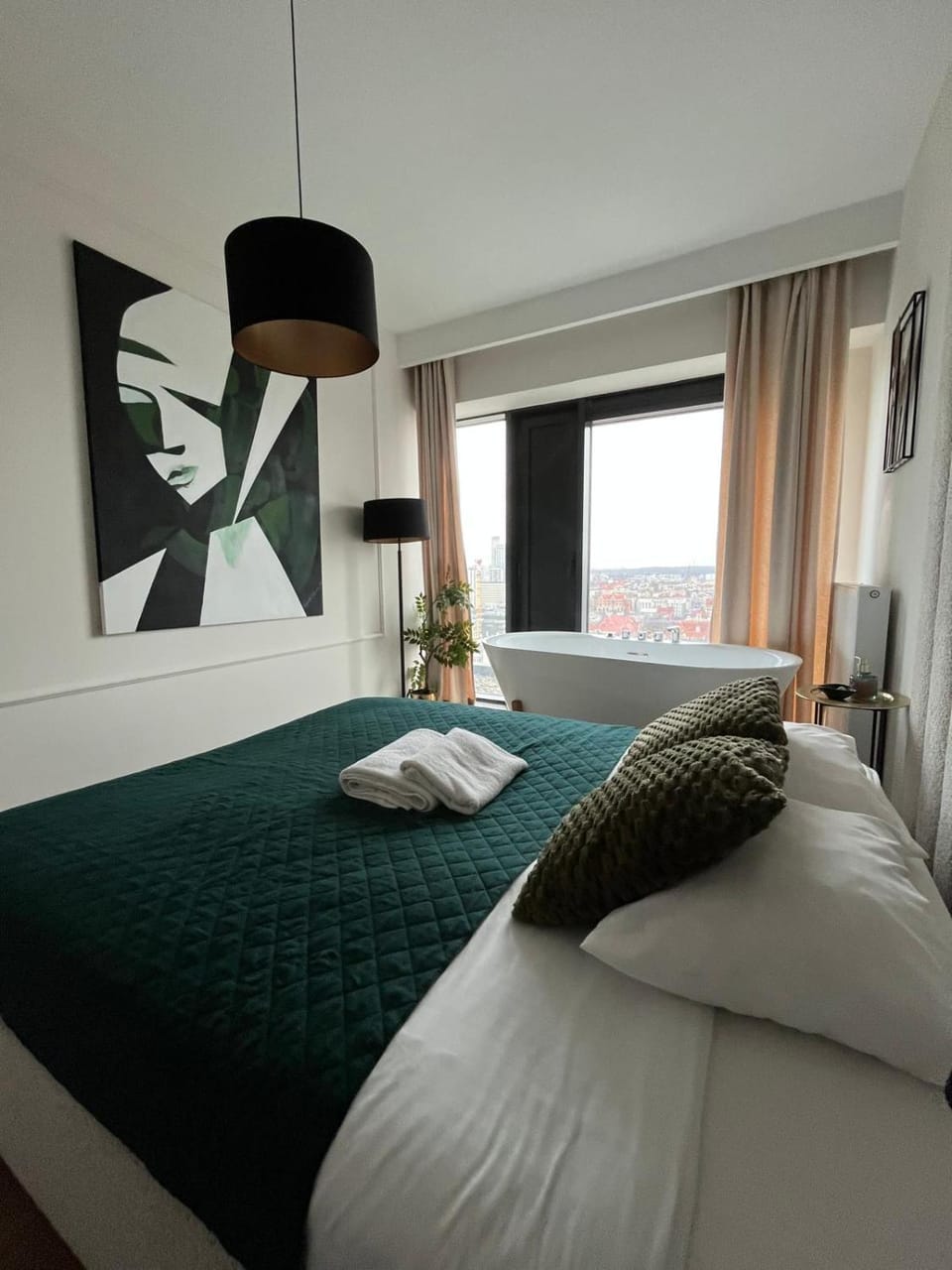 GLOBAL l SKY TOWER l Premium City View Apartments l Panoramic Bathtub l Parking Apartment in Poland