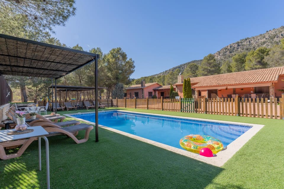 Pool view, Swimming pool, sunbed
