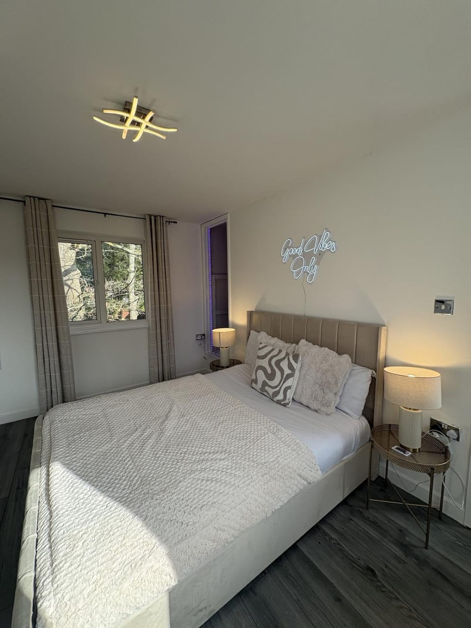 Blueberry Bliss - Free Parking - Free Wifi Apartment in Coventry