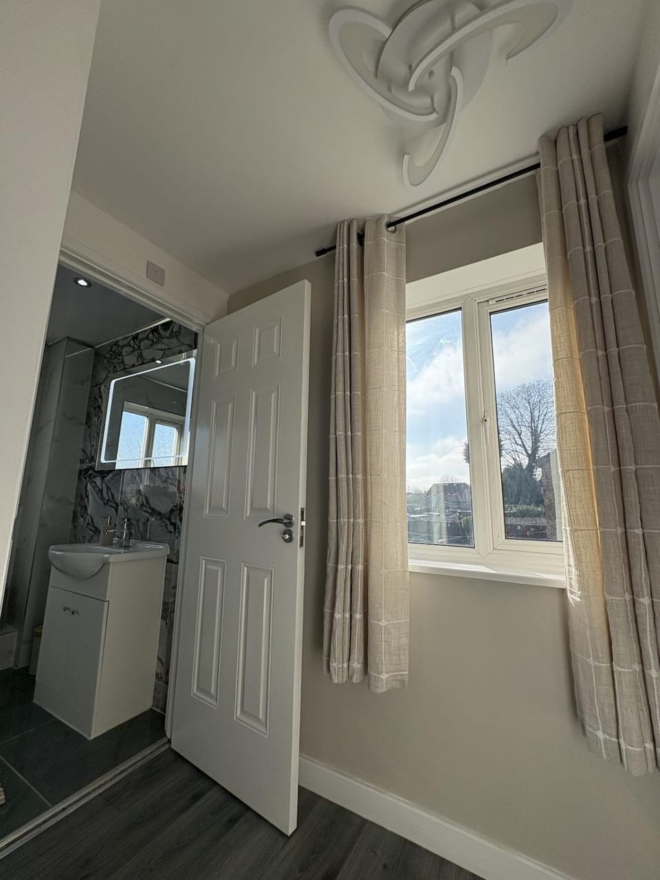 Blueberry Bliss - Free Parking - Free Wifi Apartment in Coventry