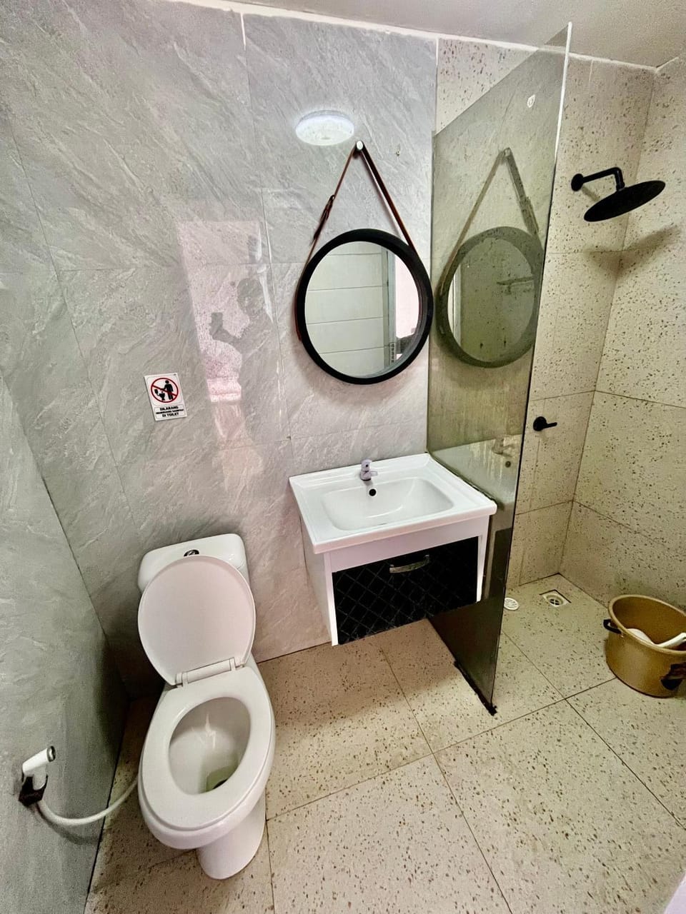 Shower, Toilet, Bathroom