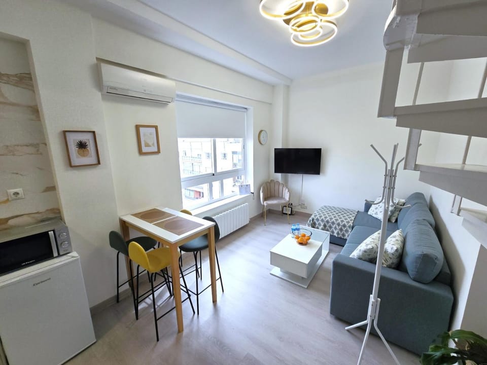 TV and multimedia, Living room, Dining area, air conditioner