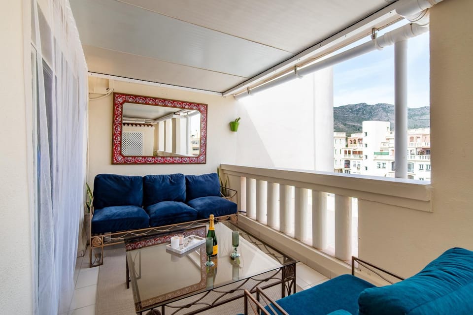 Balcony/Terrace, Mountain view