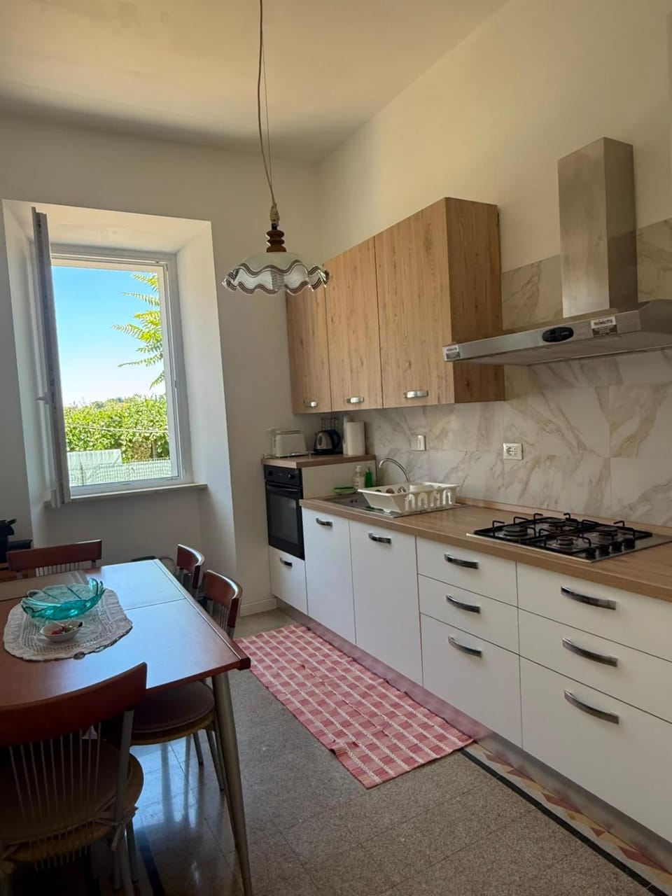 Kitchen or kitchenette, Living room, kitchen