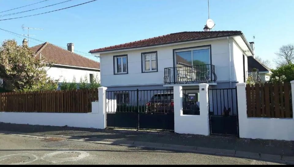 Porte de Paris Villa in Île-de-France