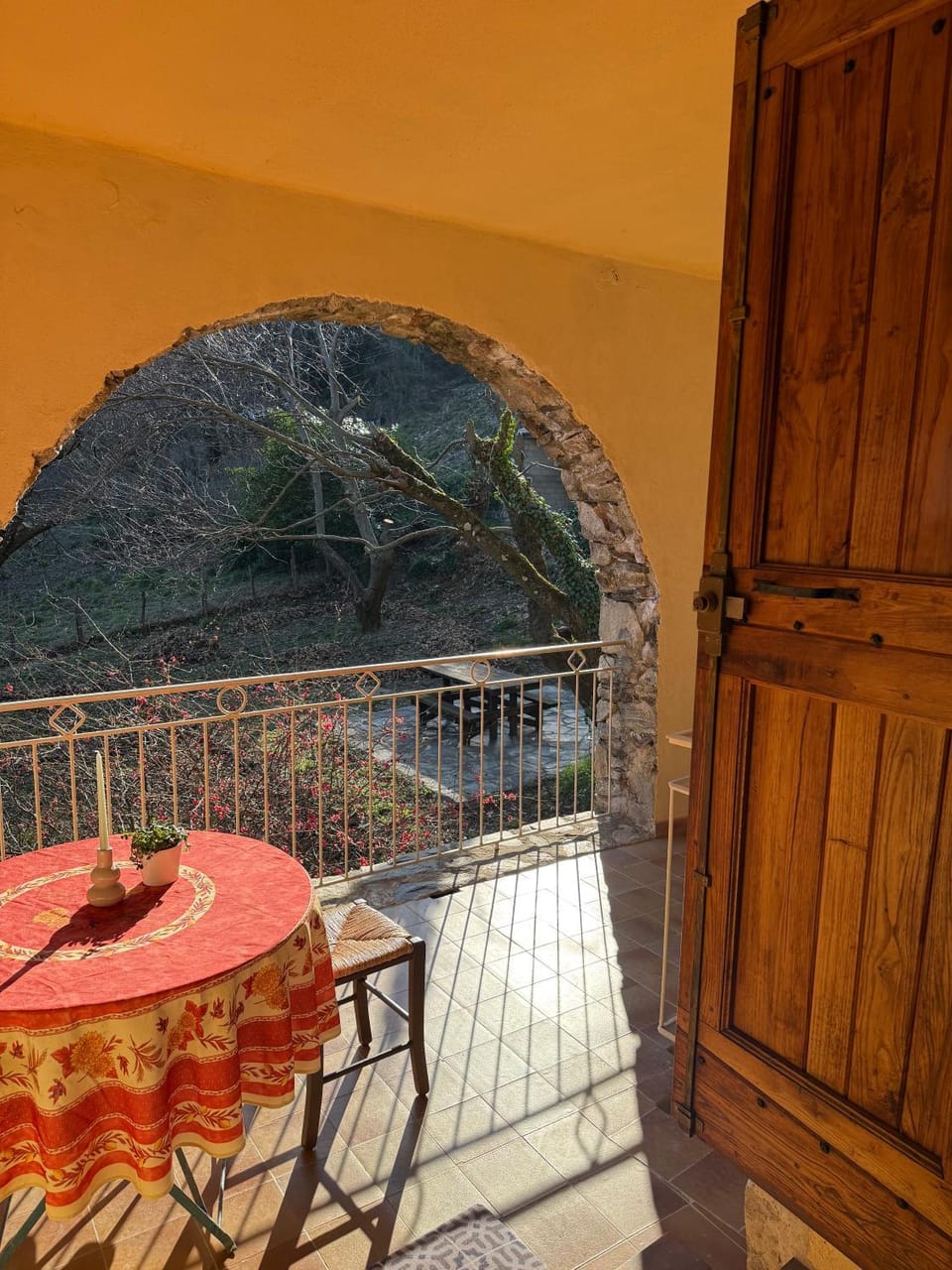 Facade/entrance, Balcony/Terrace, Dining area, Garden view, Mountain view