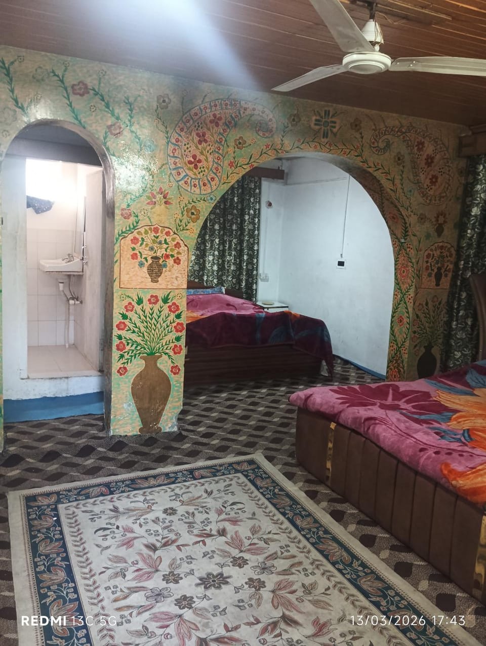 New shalimar dal view Hotel in India