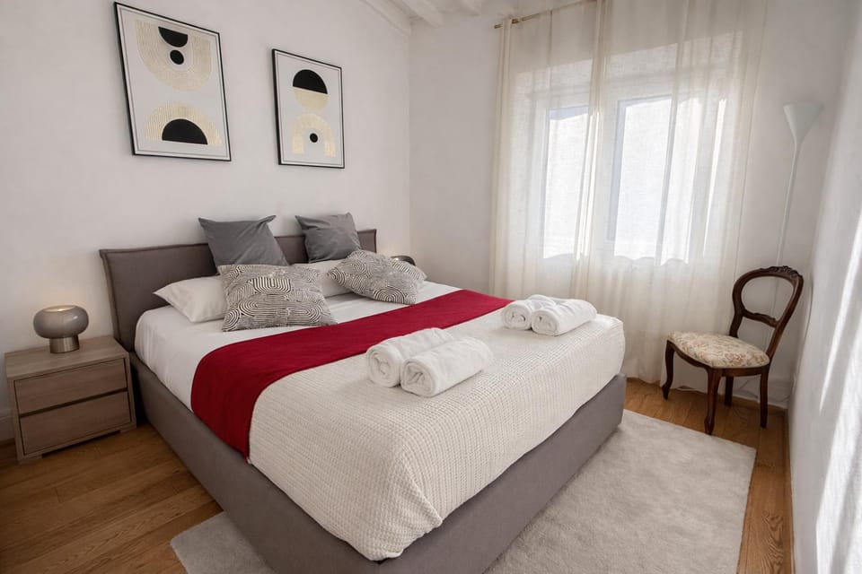Bed, Bedroom