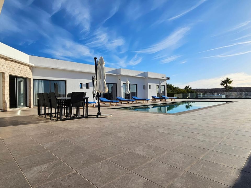 Balcony/Terrace, Swimming pool