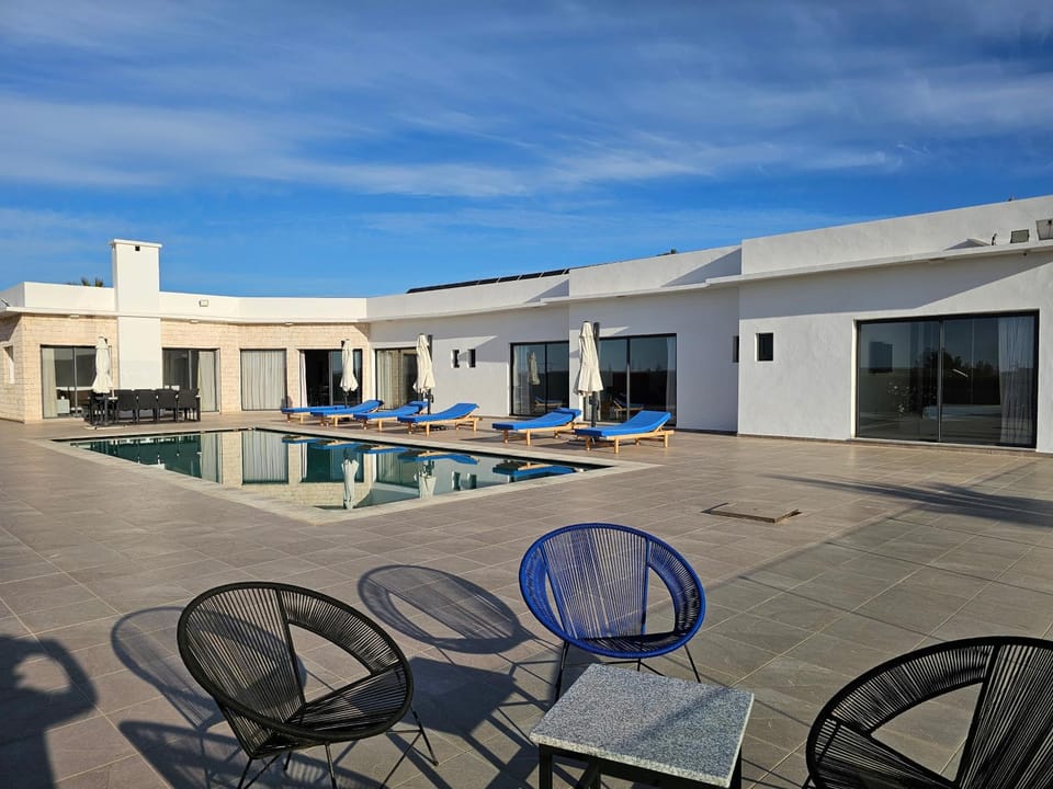 Balcony/Terrace, Swimming pool