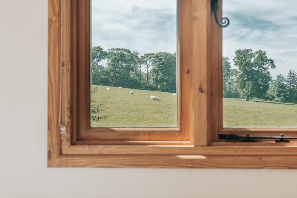 Shepherds Hut Apartment in Allerdale District
